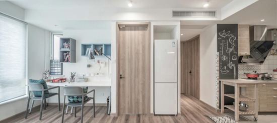 85㎡簡約原木住宅，扔掉傳統笨重沙發，客廳還可以這樣設計